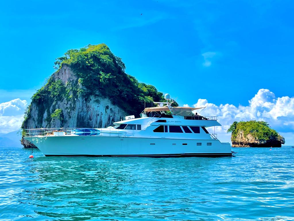 Luxor Luxury Yacht